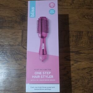 Bliss Pink 4-in-1 Hair Dryer Brush